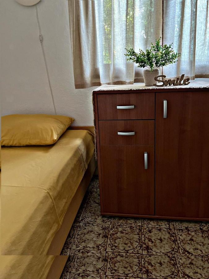 Apartment Villa Angelina, 70M From The Beach, Free Parking Novigrad  Exterior photo